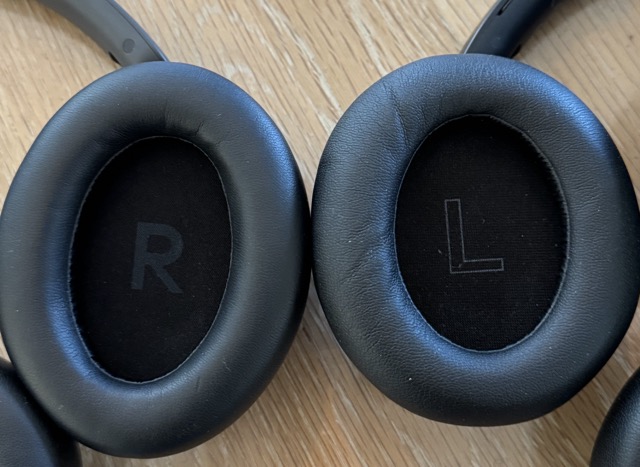 earfun-left-q30-right Medium.jpeg