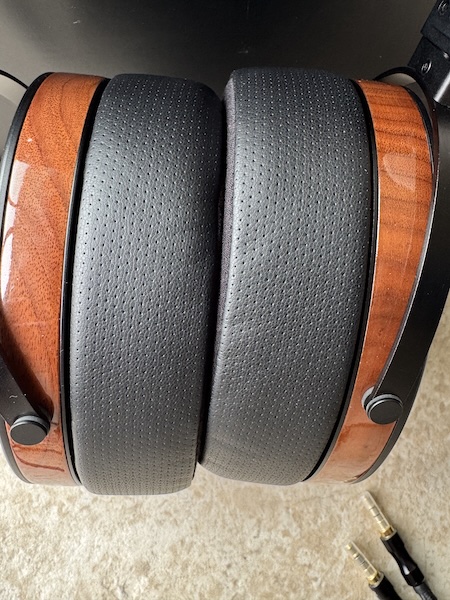 earpads-depth-comfort.jpg