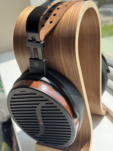 headphone-extension-on-headphone-stand.jpg