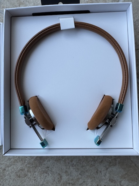 headphone-in-box.jpg