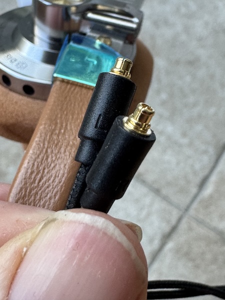mmcx-cable.jpg