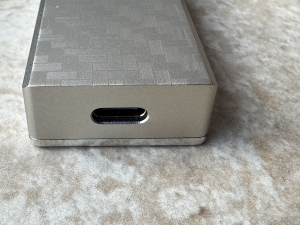 bottom-usb-c.jpg