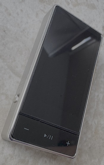 lovely-screen-buttons-on-bottom.jpg