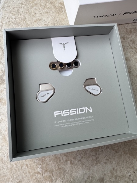 iem-and-nozzles-visible-in-layer-box.jpg