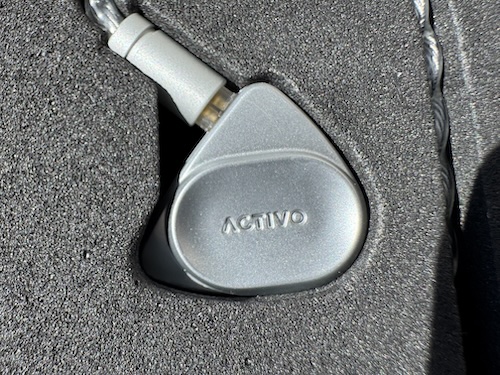 IEMs presented in box