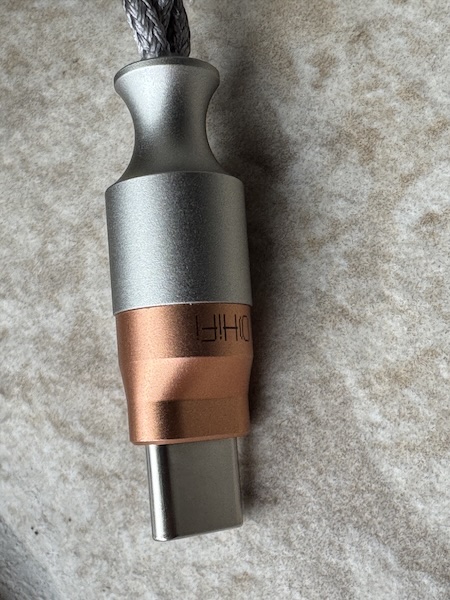 usb-c-connector.jpg