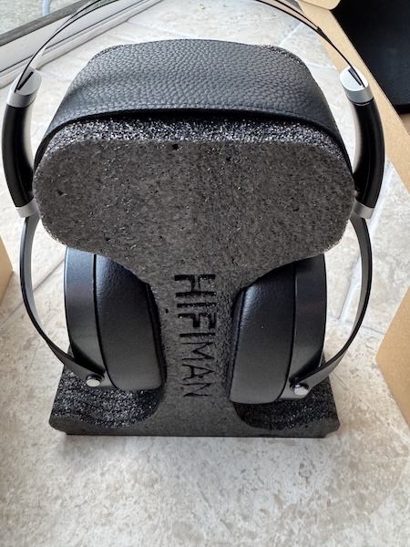 clever-foam-stand.jpg
