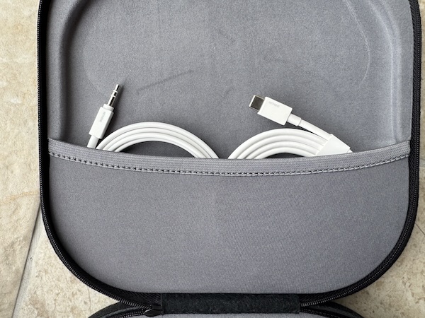 usb-audio-cable-incase.jpg