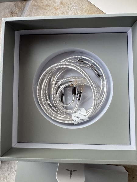 quality-cable-in-bottom-box.jpg
