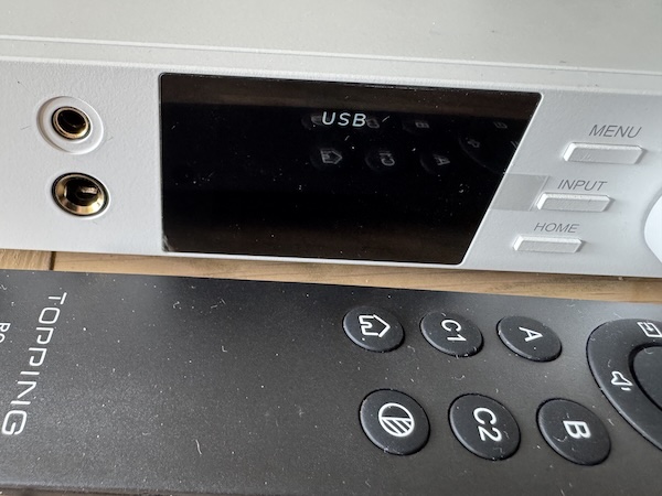 screen-saver-showing-usb.jpg