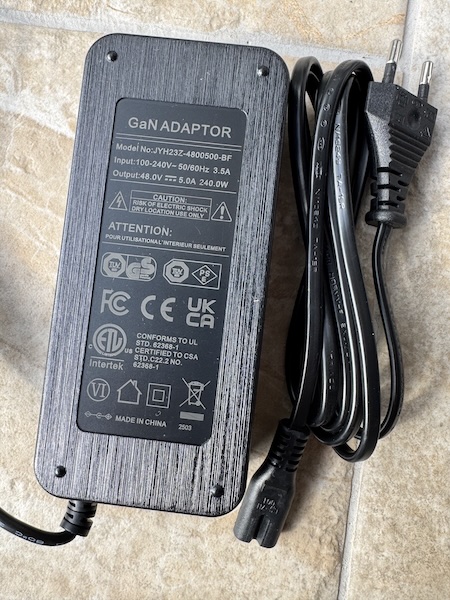 power-adapter-gan.jpg