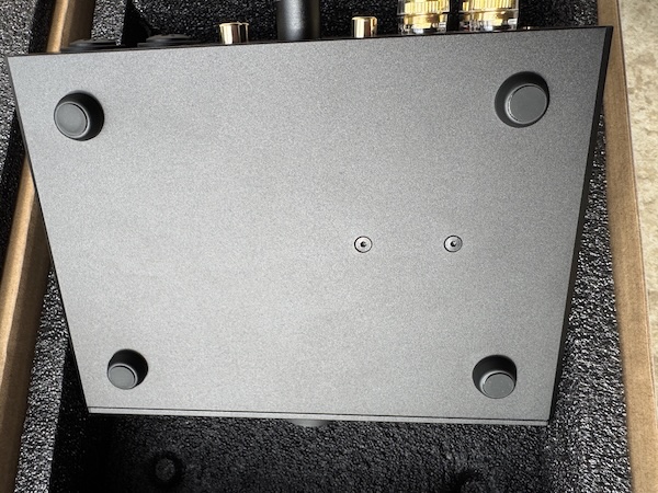 underneath-with-screws-to-open-up-for-replacement-opamps.jpg