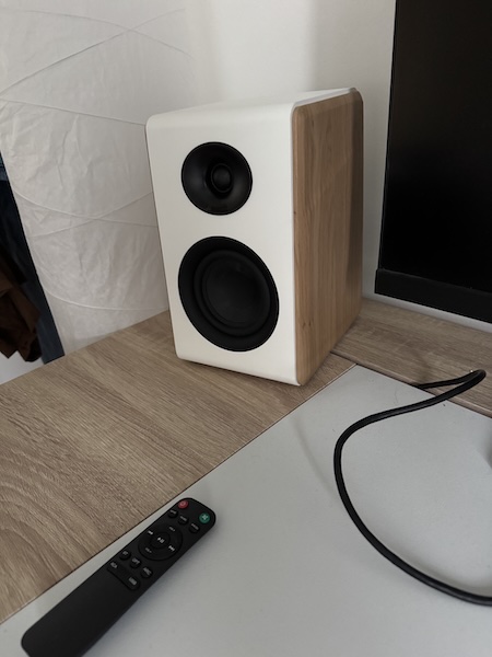 desk-setup-looking-well-1.jpg