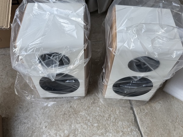 speakers-out-of-box.jpg