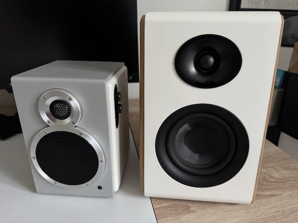 withsmaller_FiiOSpeaker.jpg