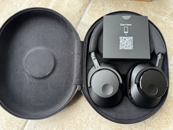 opening-hard-case-reveals-P100-headphones.jpg