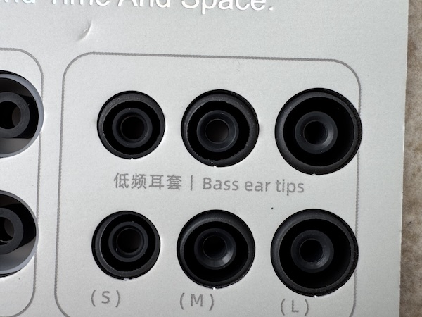 bass-eartips.jpg
