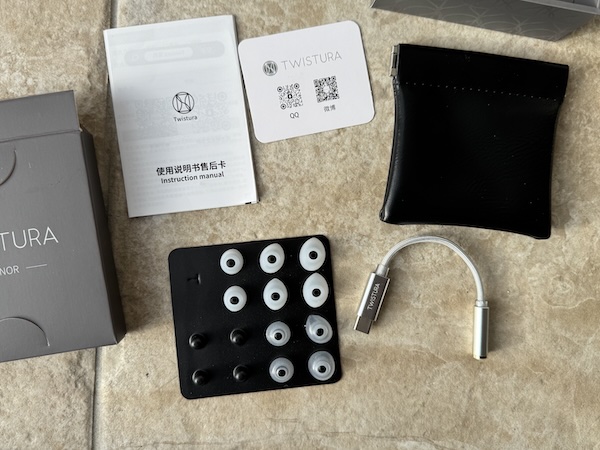 box-contents-eartips-usb-adapter.jpeg