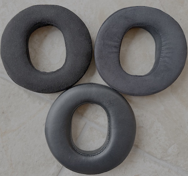 HS-FT13A_earpads-compared1.jpg