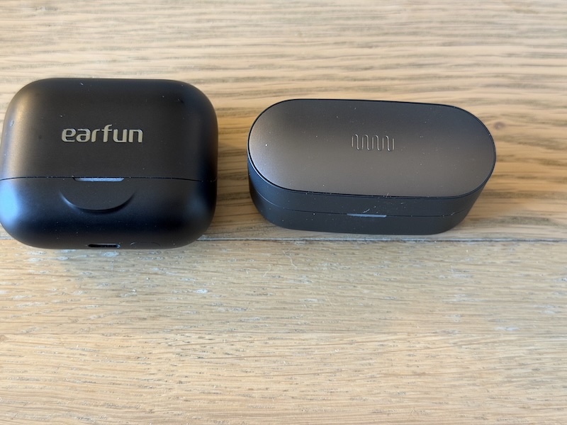 Comparing larger case with Earfun