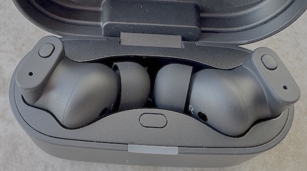 Status Pro X in case with lid open