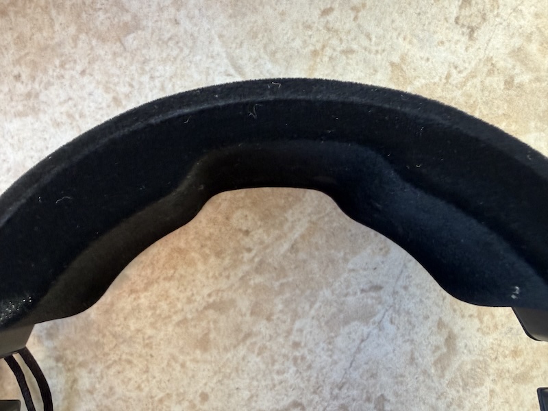 headband padding detail