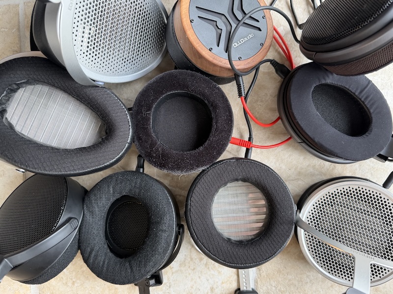 d1 alongside other headphones