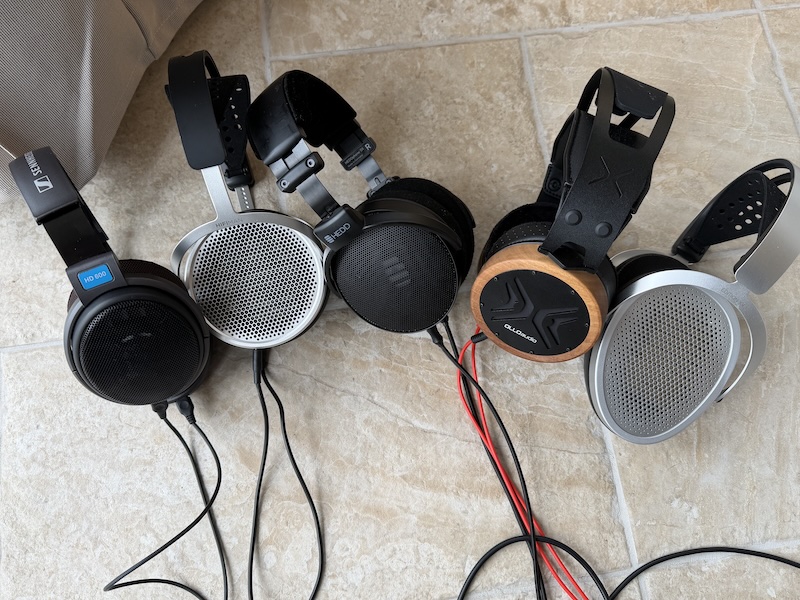 size comparison with other headphones