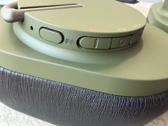 button layout — hard to distinguish each button despite indentations