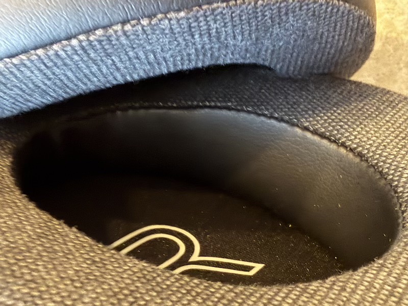 earcup depth with leather on inside