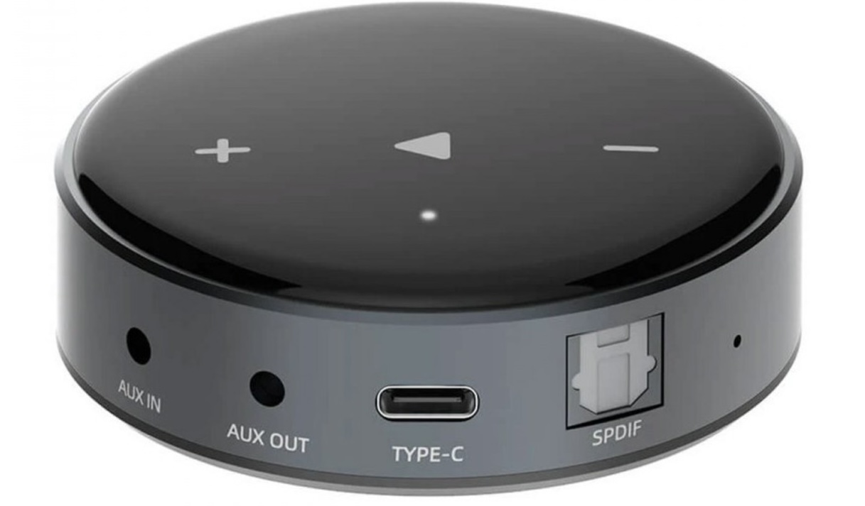 the WiiM Mini — AUX IN, AUX OUT, USB-C and SPDIF on a single compact puck