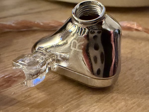 screw mechanism for attaching nozzles