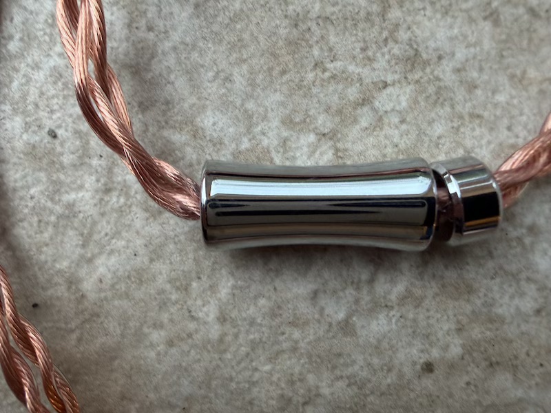 metal chin slider detail