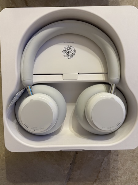 Headphone out of box