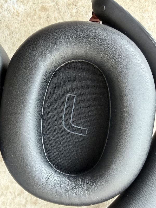 internal earcup volume showing how much space the driver cavity provides