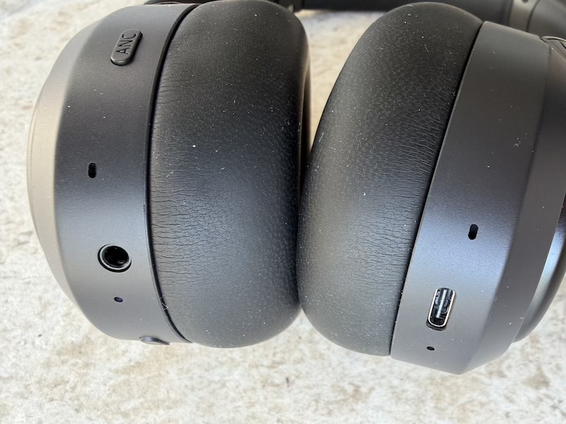 nice earcup design with dedicated ANC button