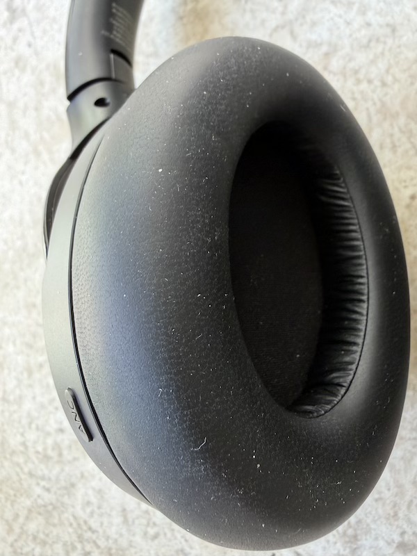 earcup material is very soft and comfortable