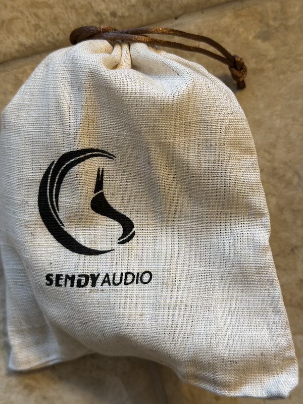 cloth bag and cable detail