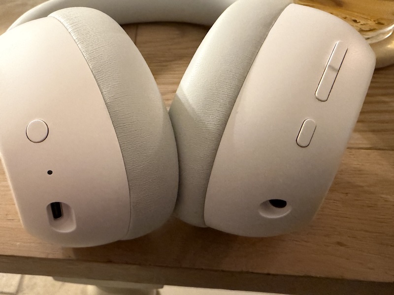 earcup design detail