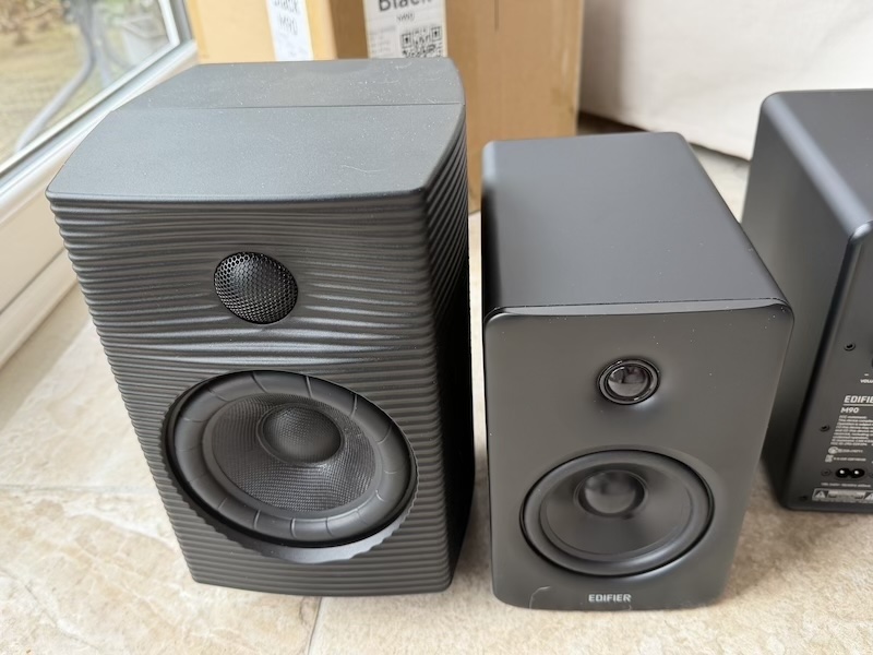 M90 versus FiiO SP5 front view size comparison