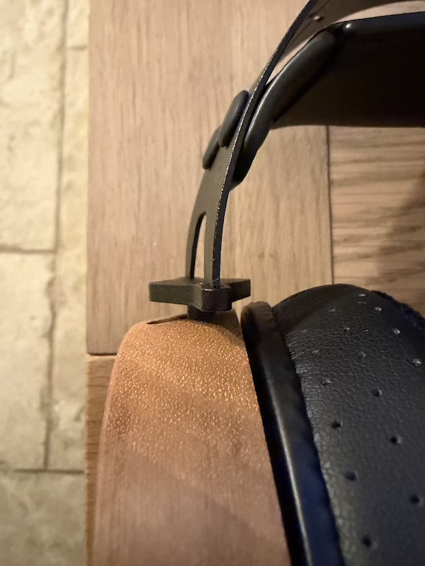 swivel mechanism inner detail