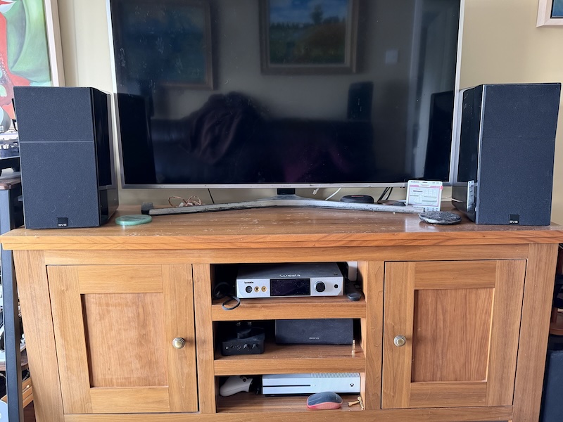 nearfield den setup — intimate listening with the aegir 2