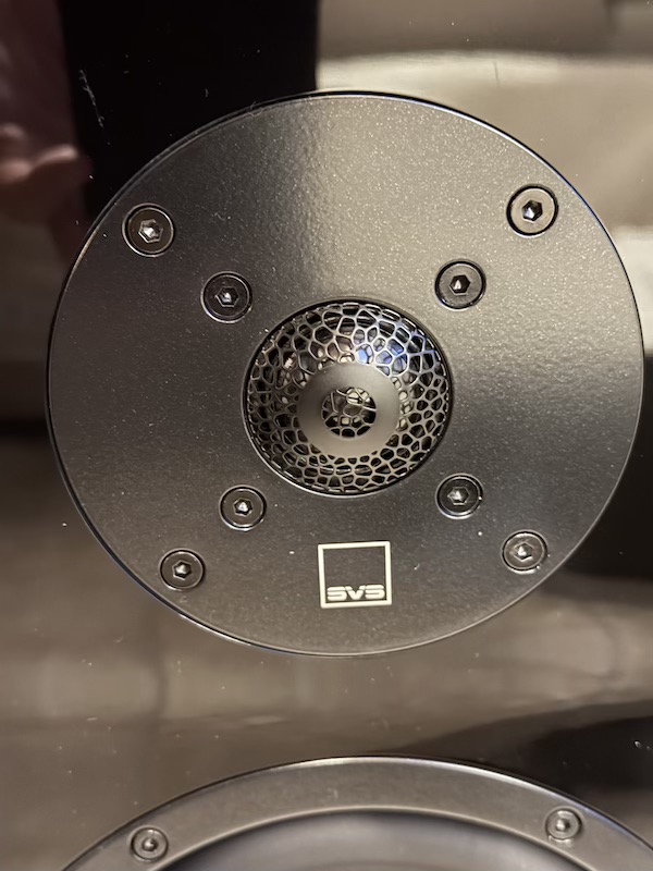 1-inch diamond-coated aluminum dome tweeter with organic cell lattice diffuser