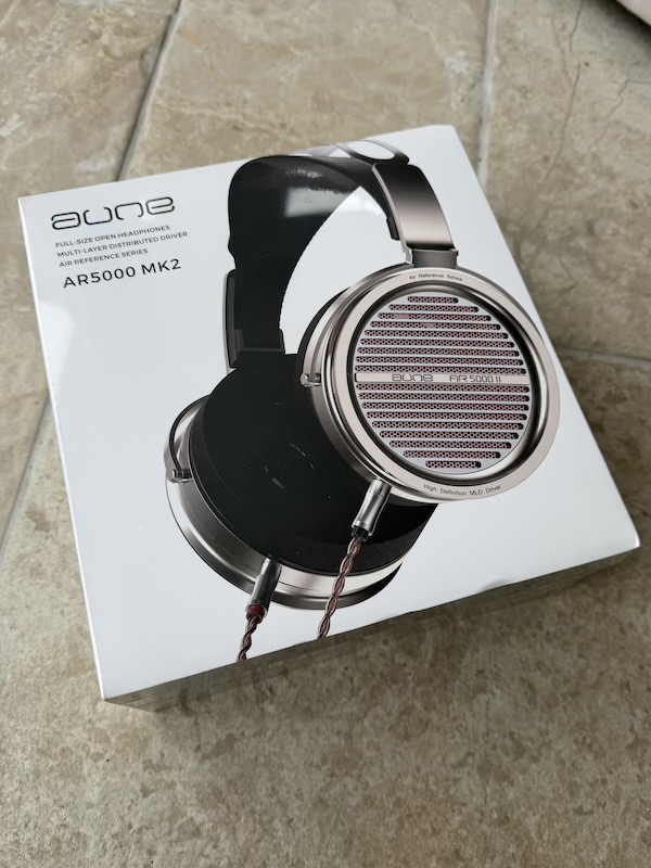 ar5000-mk2-headphones-display.jpg