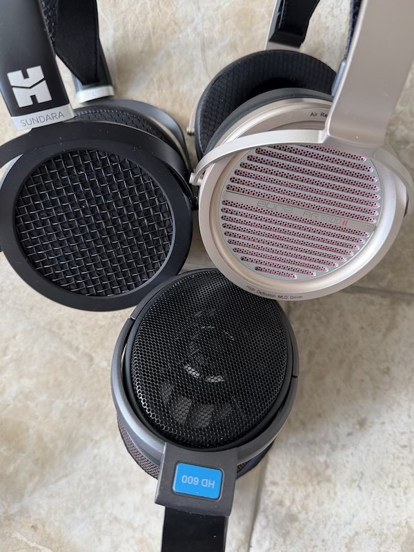 withHifimanSundara_SennheiserHD600.jpg