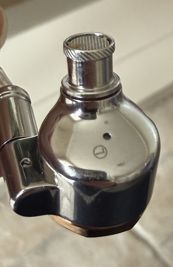 showing the DD vent on the titanium shell