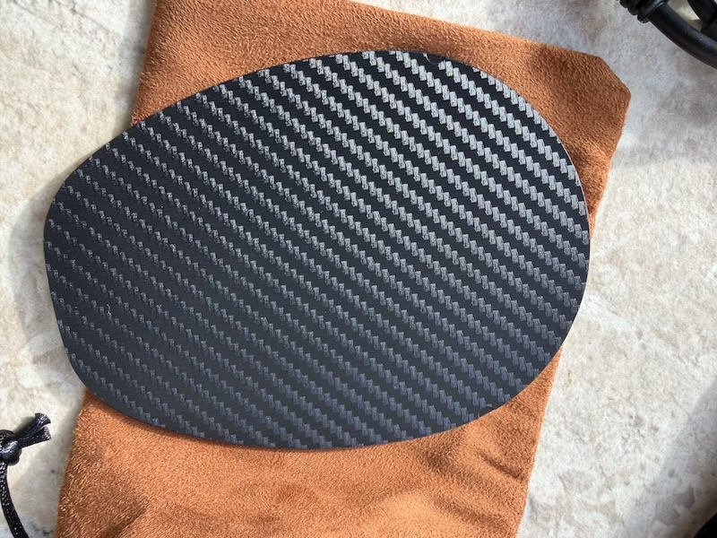 black-carbon-fiber-plate.jpg