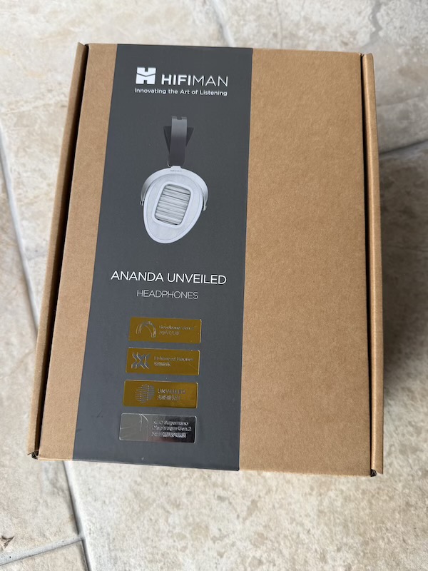 hifiman-ananda-unveiled-headphones-box.jpg