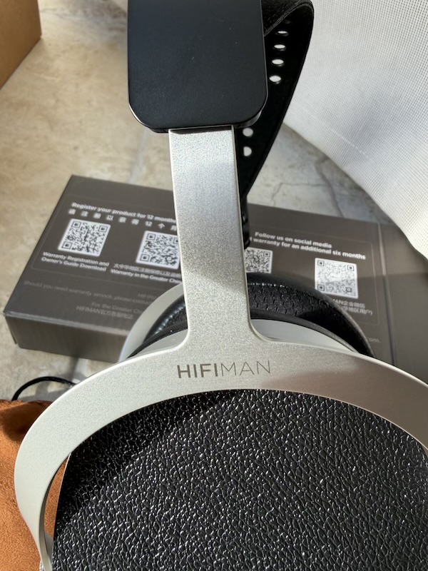 hifiman-headphone-details.jpg