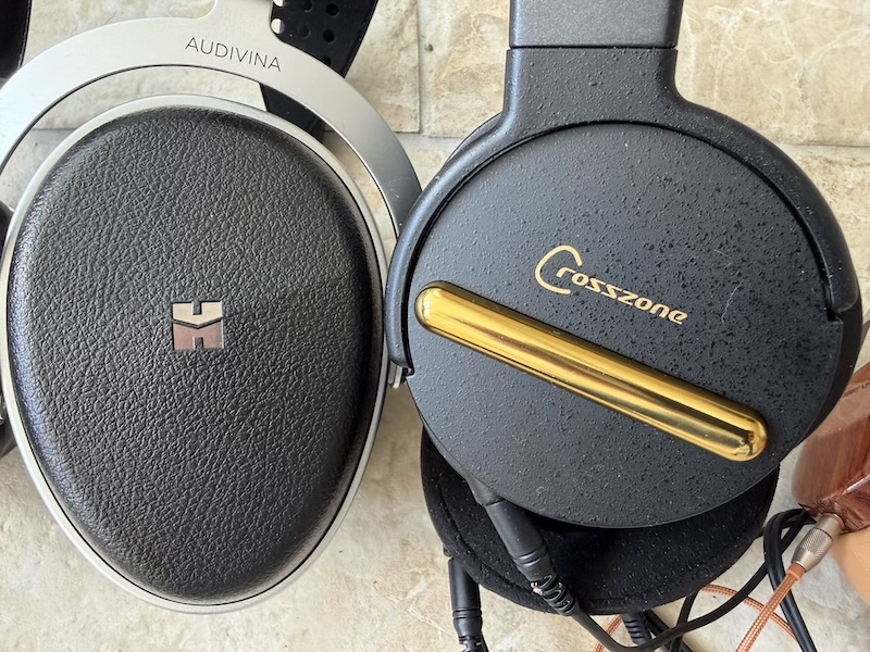 withCrosszone_CZ12-quirky_soundstage_chasing_headphones.jpg